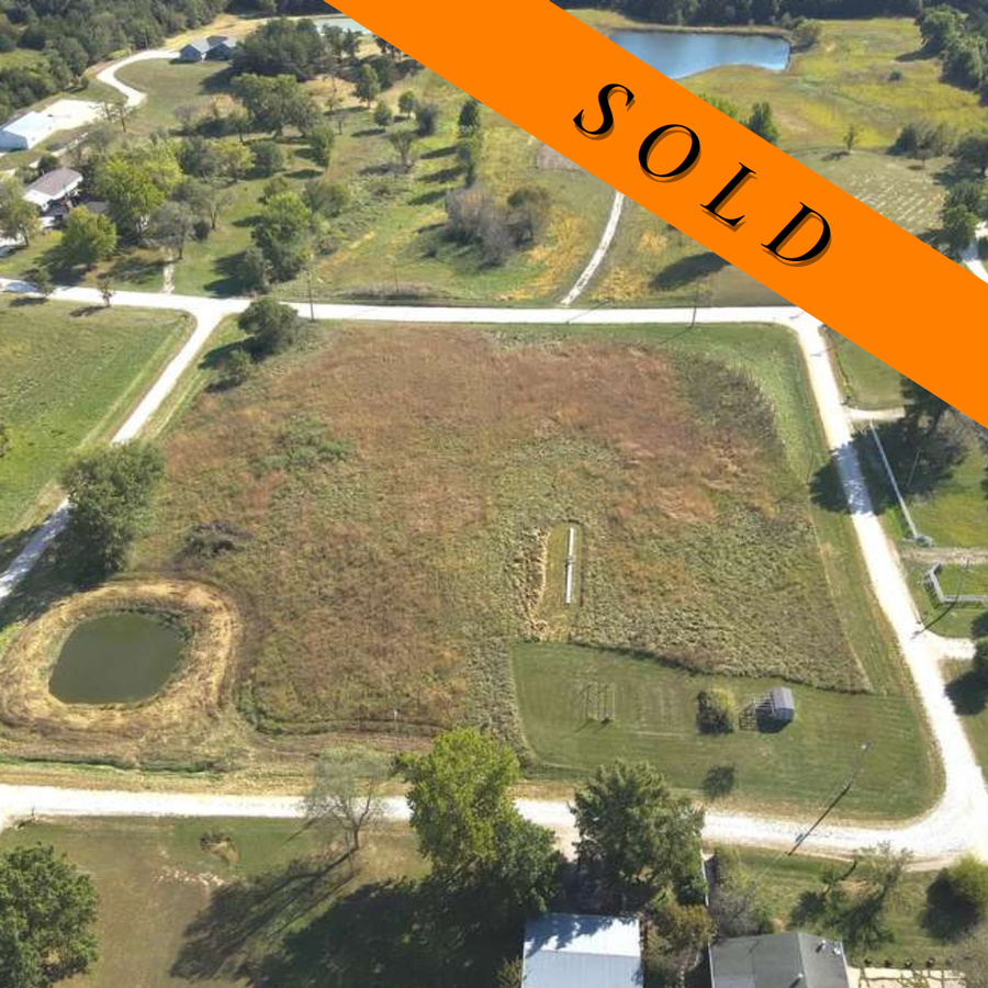 Country Living Close to Town